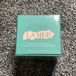 La Mer moisturizing soft cream 2oz unopened sealed